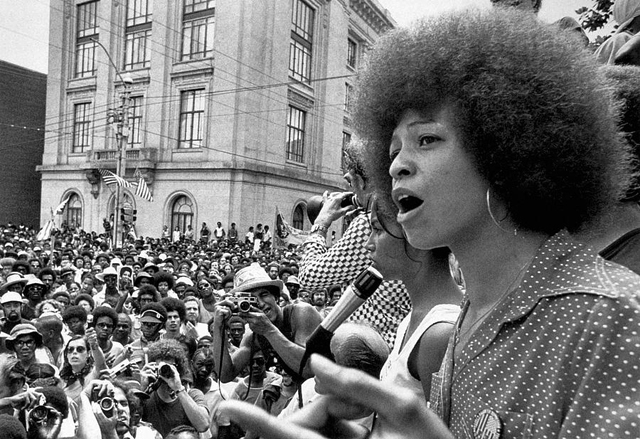 angela-davis-1964