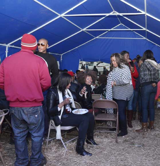 tent-crowd